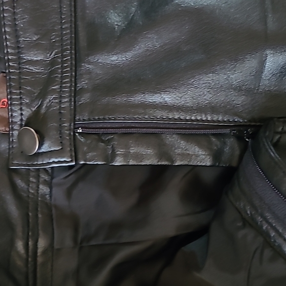 Wide Leg Cropped Leather Pants - Picture 4 of 10